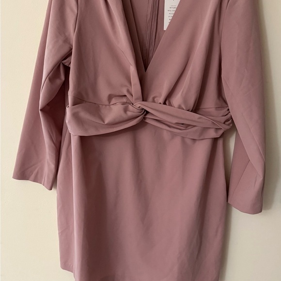Eloquii NWT Twist Front Dress in Blush Neutral, Long Sleeve and Stretchy, sz 18 - Picture 2 of 11